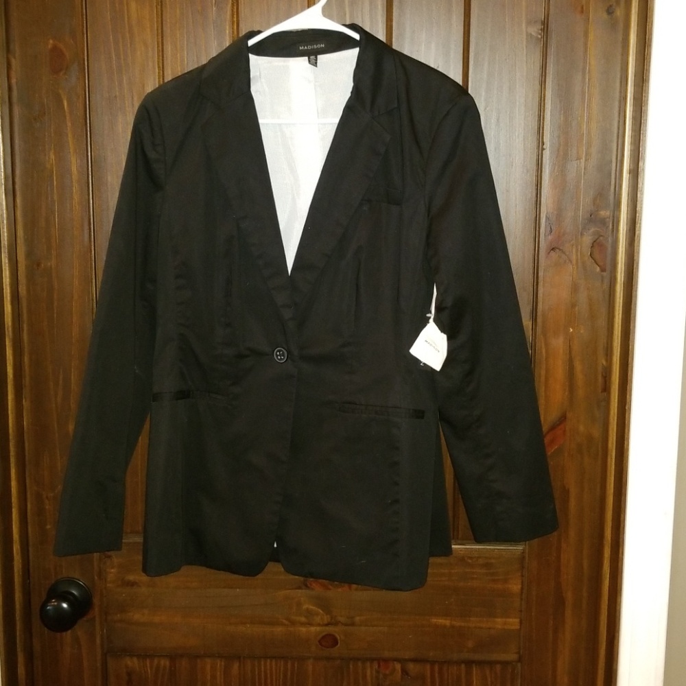 Black Madison blazer NWT